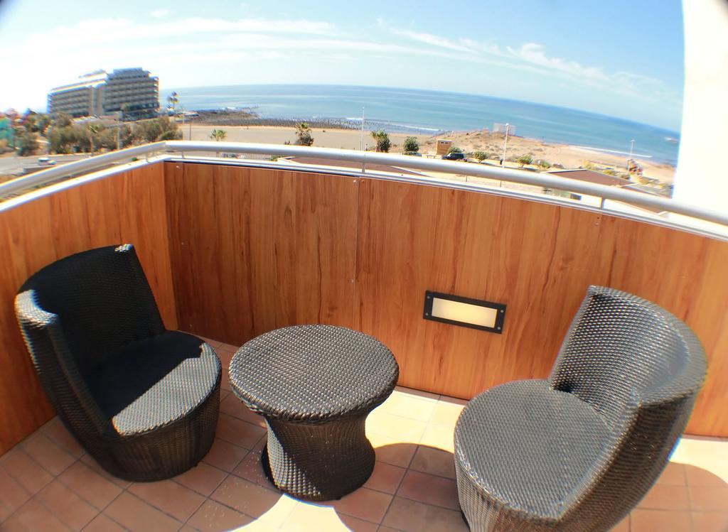 Alquilaencanarias-Medano Los Martines Beachfront A El Médano Екстериор снимка